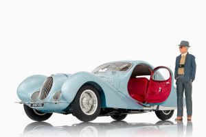 Spectator 1:18 Figure