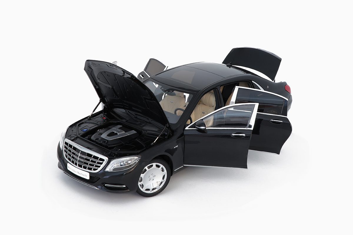 Mercedes – Maybach S-Class 2016 Obsidian Black  1:18 by Almost Real