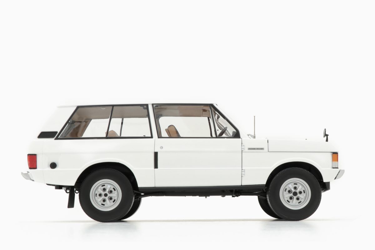 Land Rover Range Rover 1970 White 1:18 by Almost Real