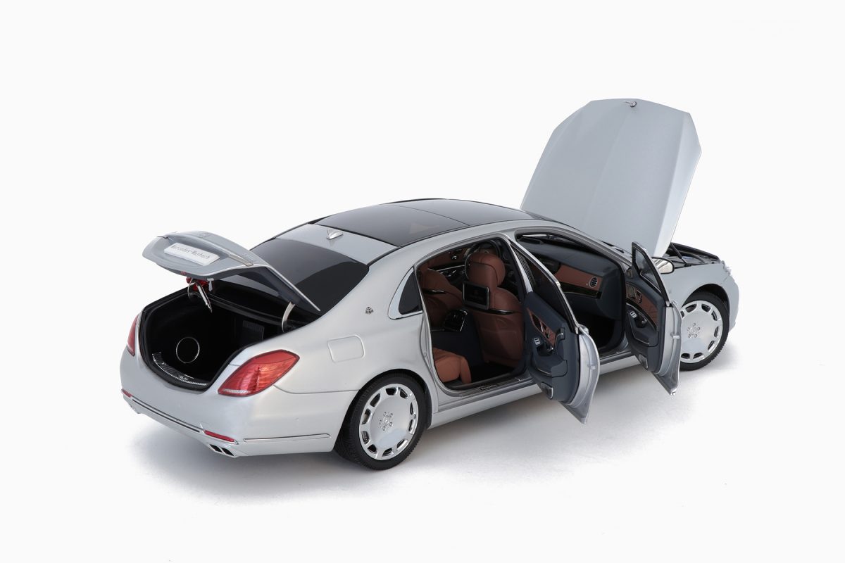 Mercedes – Maybach S-Class 2016 Silver  1:18 by Almost Real