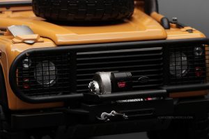 Land Rover Defender 90 "Camel Trophy" Borneo 1985 1:18 by Almost Real