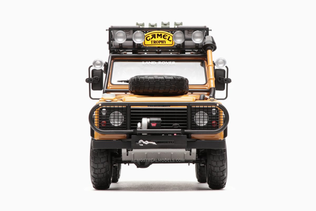 Land Rover Defender 90 “Camel Trophy” Borneo 1985 1:18 by Almost Real