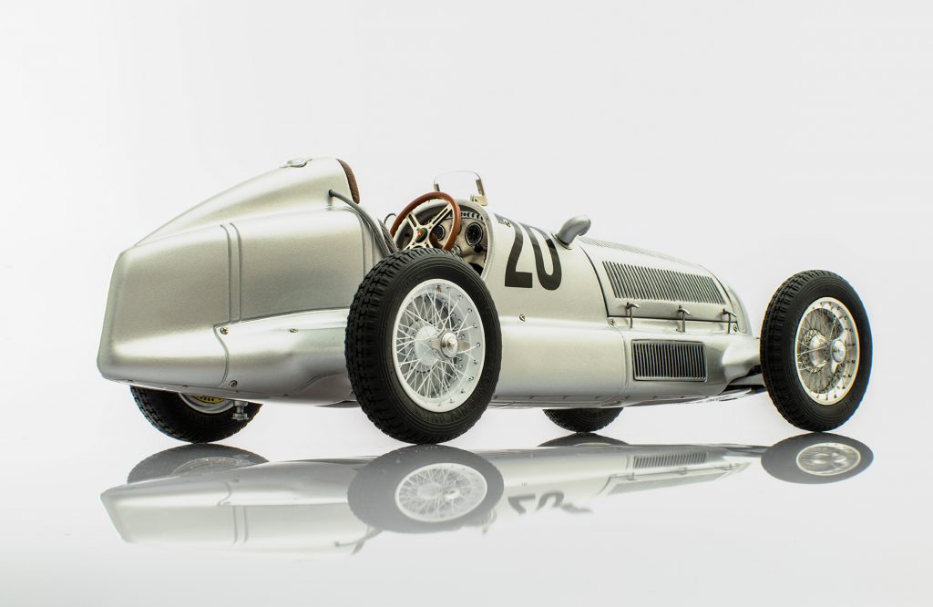 Mercedes-Benz W25 Brauchitsch #20 1934 CMC 1:18