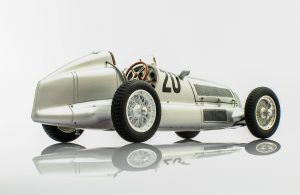 Mercedes-Benz W25 Brauchitsch #20 1934 CMC 1:18