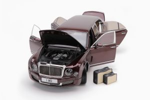 Bentley Mulsanne Grand Limousine Burgundy 1:18 by Almost Real