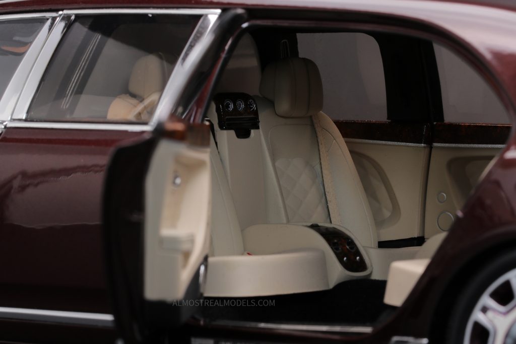 Bentley Mulsanne Grand Limousine Burgundy 1:18 by Almost Real