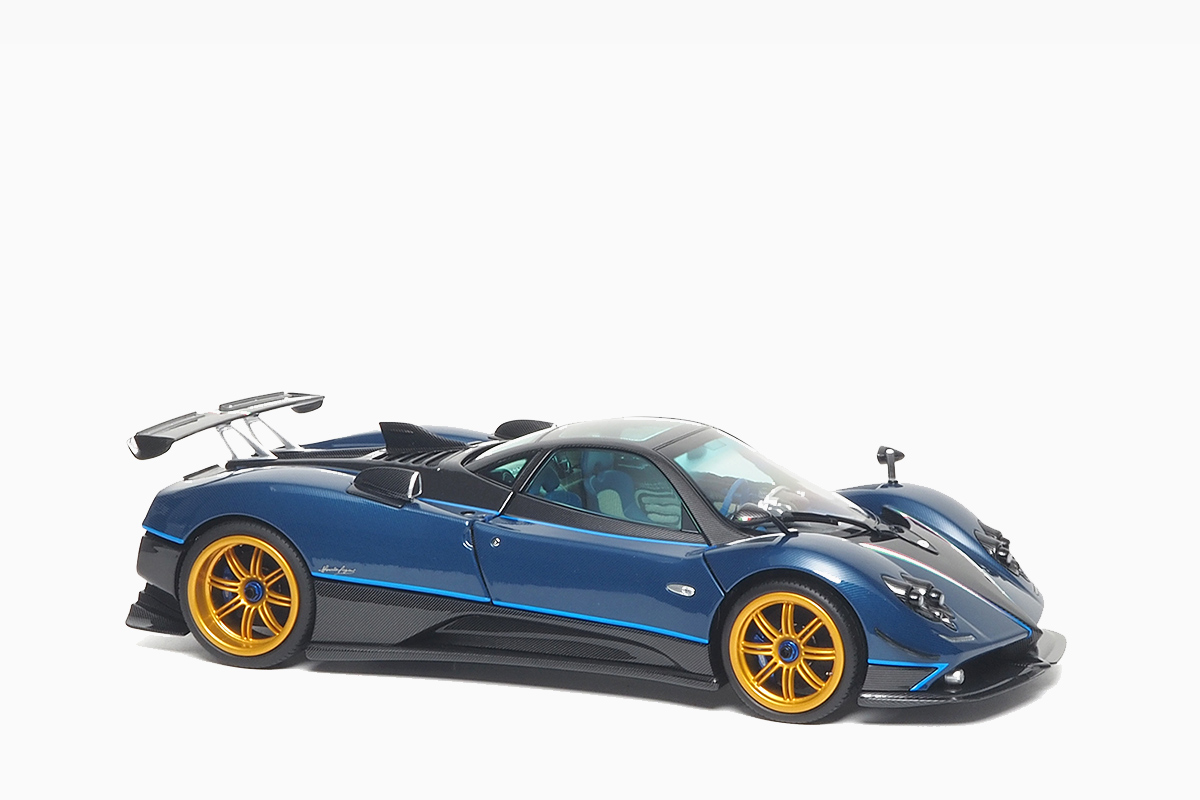 Pagani Zonda Tricolore - 2010 1/18 Almost Real