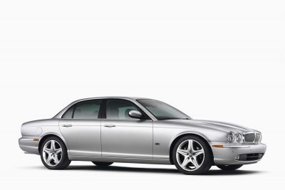 Jaguar XJ6 2003 1:18 by Almost Real