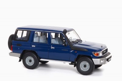 Toyota Land Cruiser 76 2017 Blue 1:18 by Almost Real