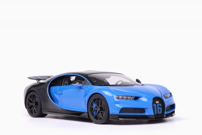 Bugatti Chiron Sport 2019 French Racing Blue/Carbon 1:18 by AutoArt