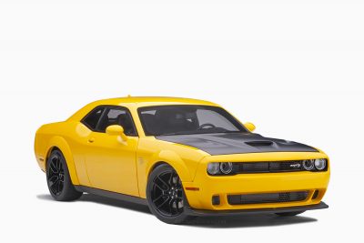 Dodge Challenger SRT Hellcat Widebody 2018 Yellow 1:18 by AutoArt