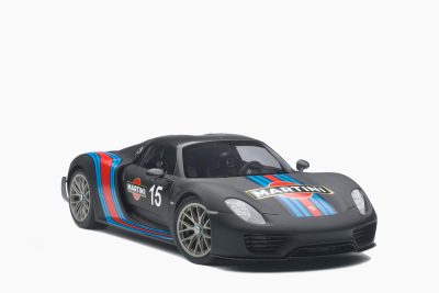 Porsche 918 Spyder Weissach Black Martini 1:18 by AutoArt