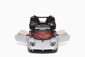 Pagani Zonda F 2005 Street Version 1:18 by Almost Real