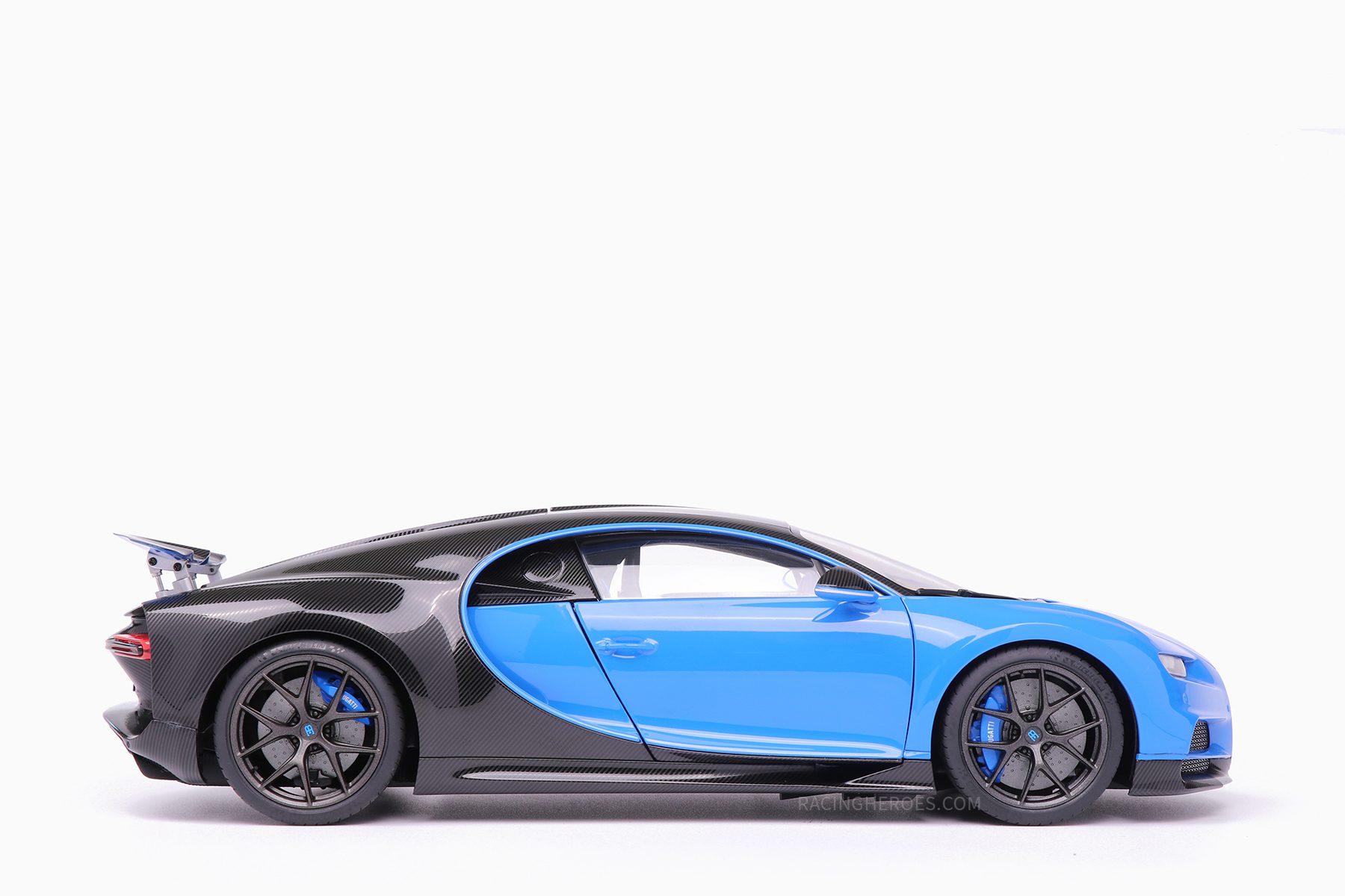Autoart Bugatti Chiron blue 1/18