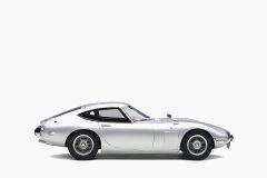 Toyota 2000GT, Silver 1:18 by AutoArt