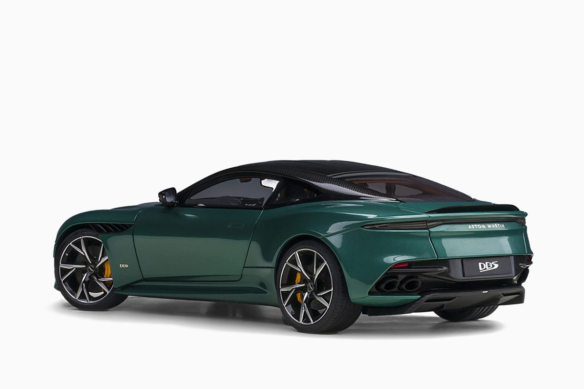 Aston Martin DBS Superleggera, Racing Green 1:18 by AutoArt