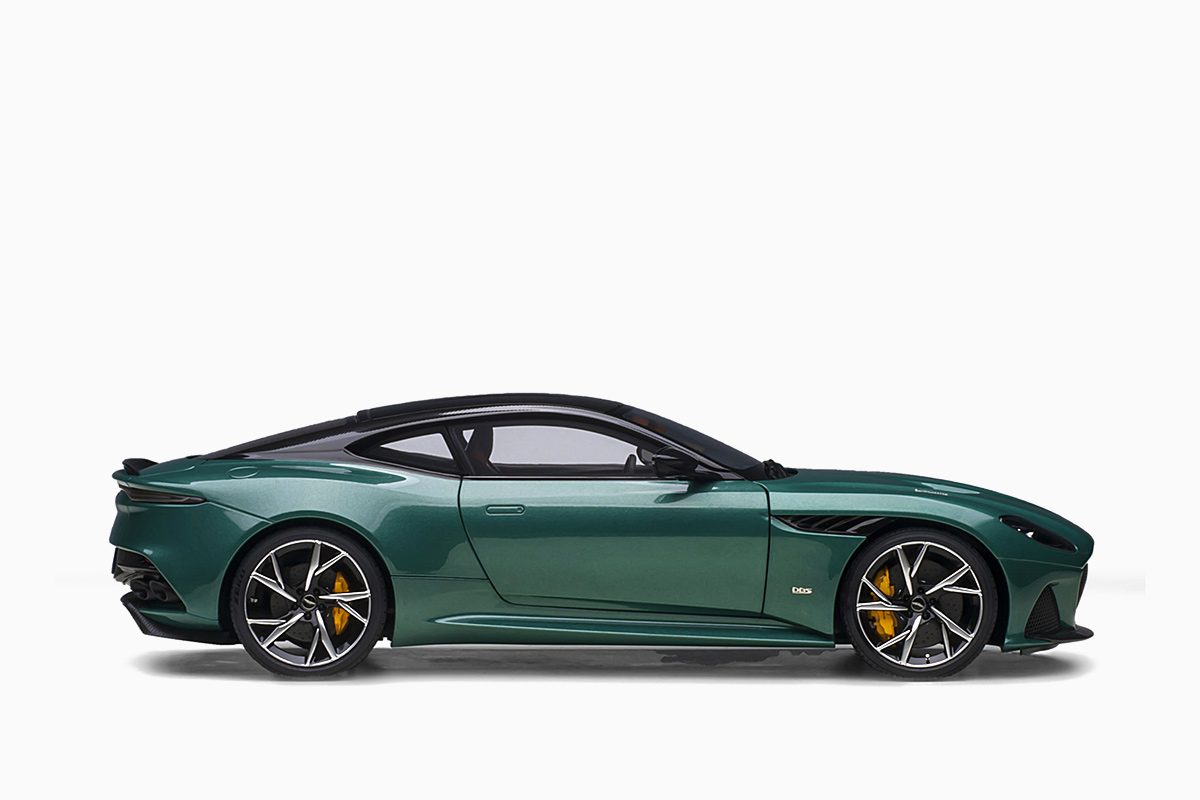 Aston Martin DBS Superleggera, Racing Green 1:18 by AutoArt
