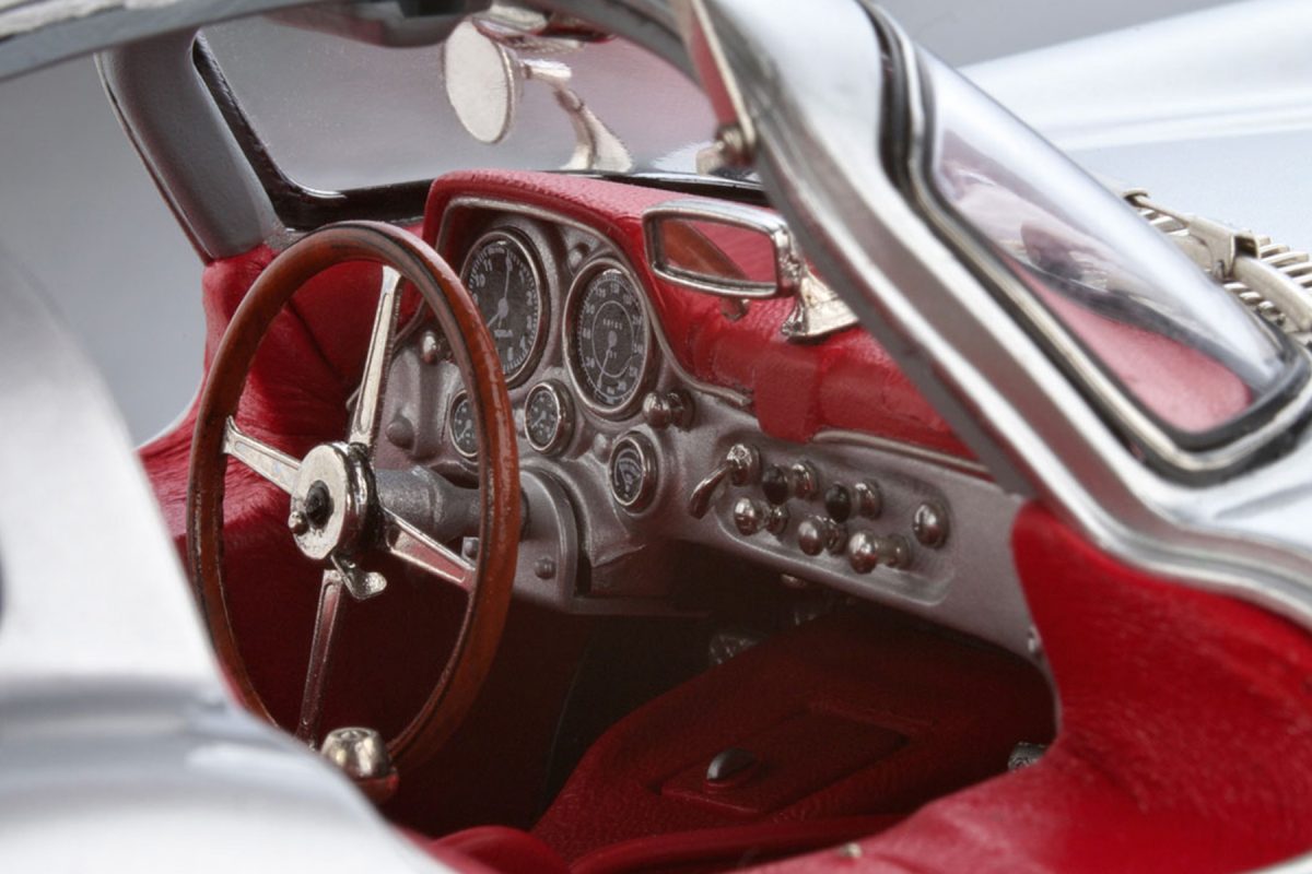 Mercedes-Benz 300 SLR Coupe Uhlenhaut 1:18 by CMC