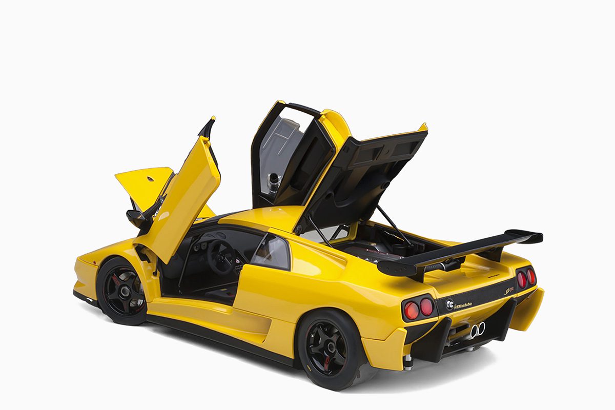 Lamborghini Diablo SV-R, Superfly Yellow 1:18 by AutoArt