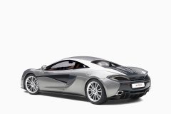 McLaren 570S, Blade Silver/Silver Wheels 1:18 by AutoArt