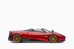 Pagani Huayra Roadster,  Rosso Monza/Red 1:18 by AutoArt