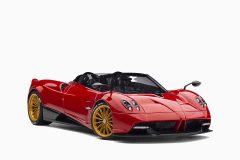 Pagani Huayra Roadster,  Rosso Monza/Red 1:18 by AutoArt