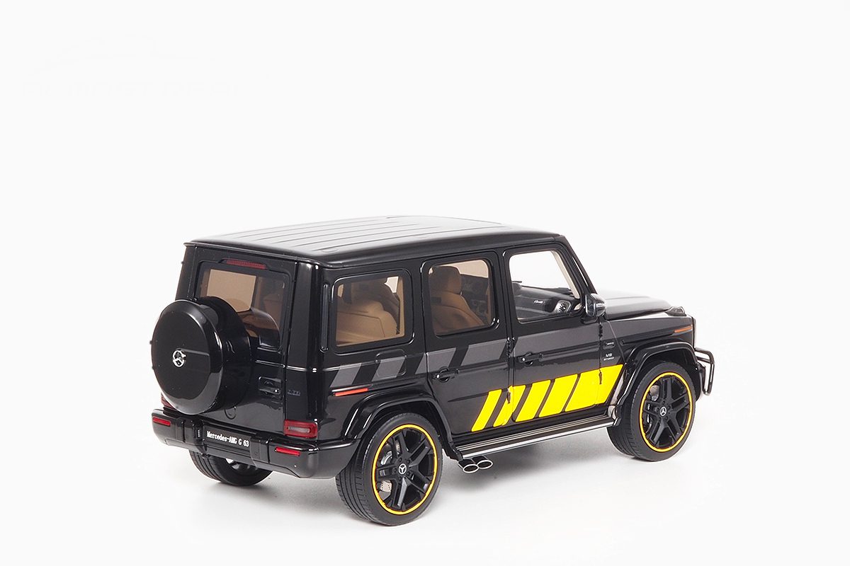 Mercedes-AMG G 63 2020 Black Cigarette Edition 1:18 by Almost Real