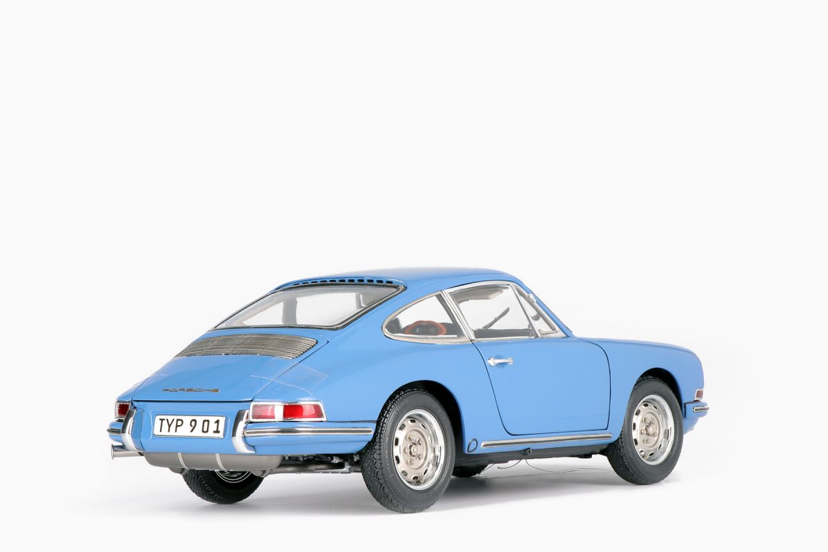 Porsche 901 1964 Sky Blue 1:18 by CMC