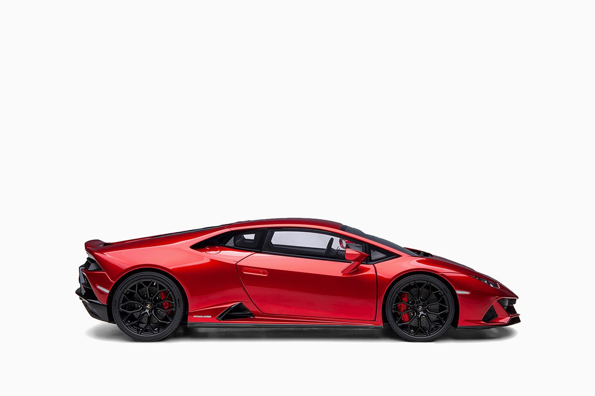 Lamborghini Huracan EVO Red Rosso Bia 1:18 by AutoArt