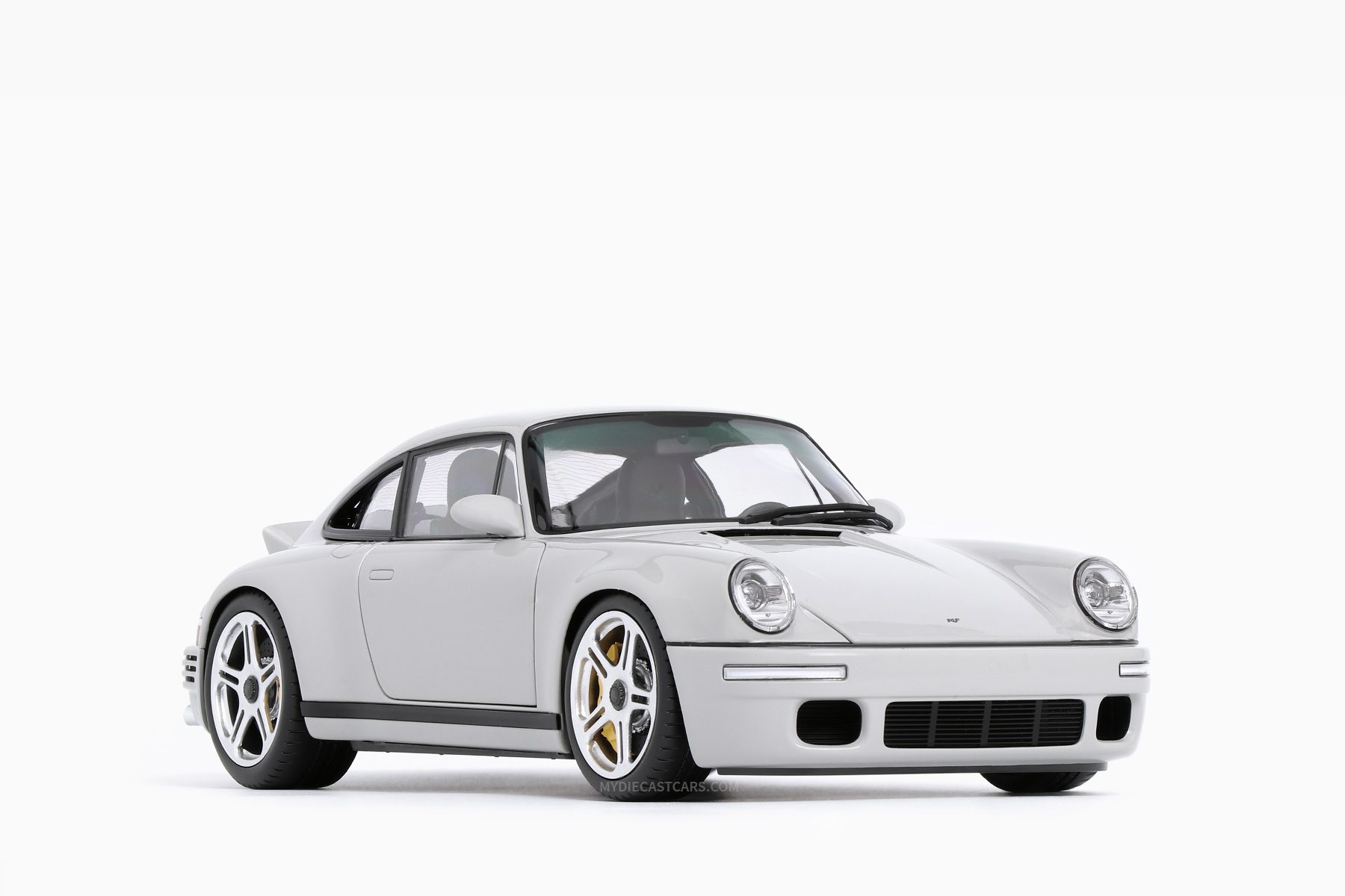 Almost Real RUF SCR - 2018 - Chalk Grey 1/18