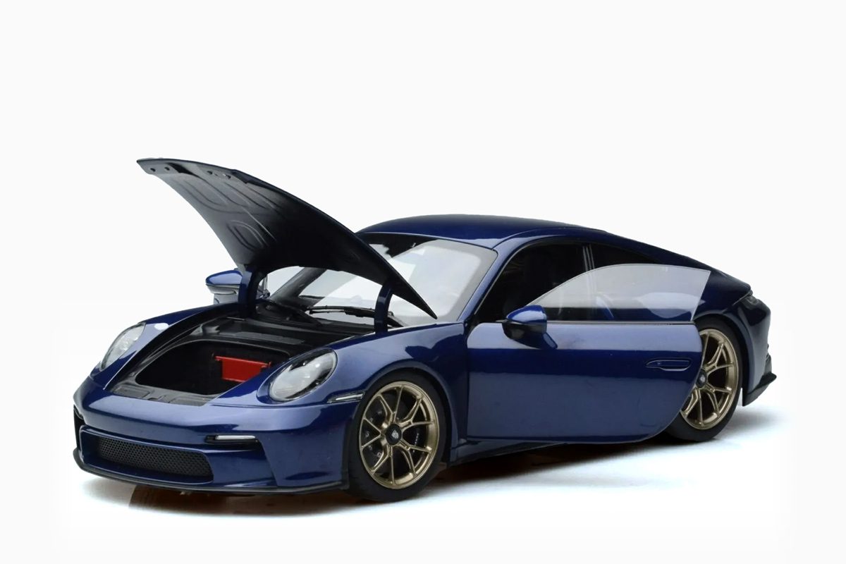 porsche-911-992-gt3-touring-package-blue-metallic-norev-1-18