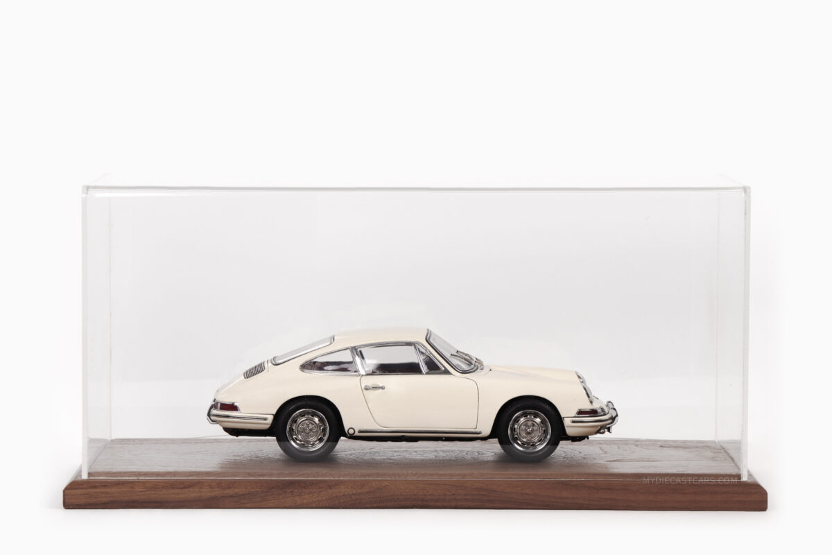 Display case 1/18 Walnut base
