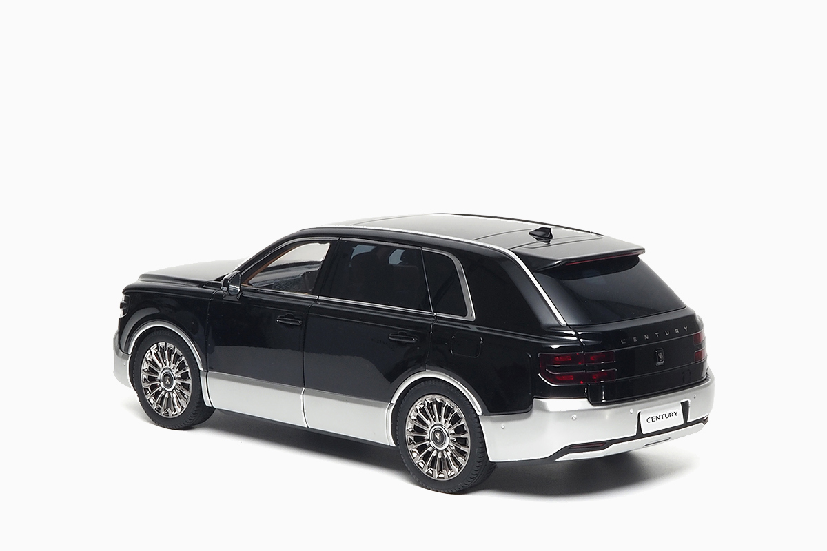 Toyota Century 2023 Black / Silver RHD 1:18 by Almost Real
