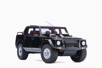 1/18 Lamborghini LM002 AUTOart