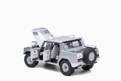 1/18 Lamborghini LM002 AUTOart