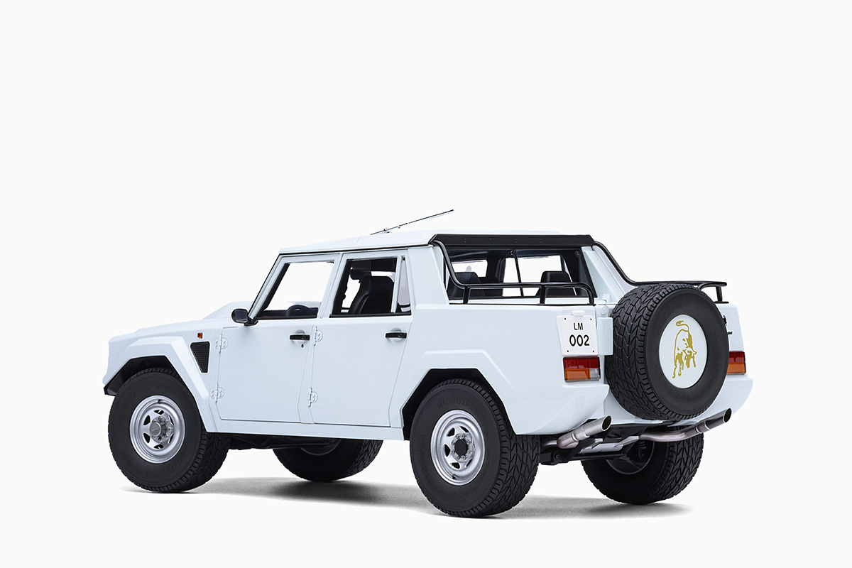 1/18 Lamborghini LM002 AUTOart