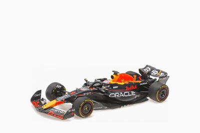 Red Bull Racing RB19 #1 Max Verstappen "Oracle" Winner F1 Formula One "Japanese GP" (2023) with Driver, Limited Edition to 180 pieces Worldwide 1:18 by Minichamps