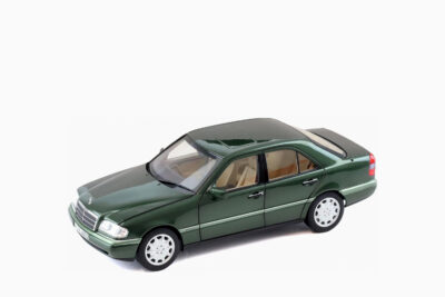 Mercedes-Benz C-Class 1993, Malachite Green Metallic 1:18 by Norev
