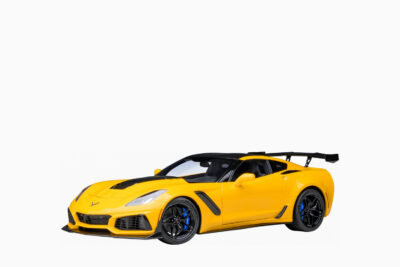 Chevrolet Corvette C7 ZR1 Corvette 2019, Racing Yellow Tintcoat with Carbon Top 1:18 by AUTOart