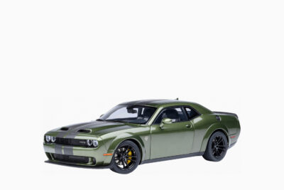 Dodge Challenger SRT Jailbreak F8 2022, Green with Carbon Stripes 1:18 by AUTOart