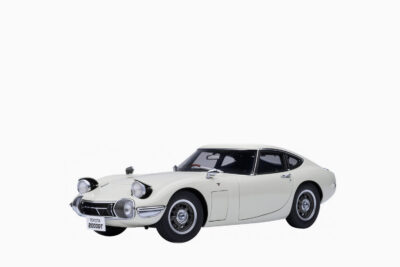 Toyota 2000GT RHD (Right Hand Drive) 1967, White 1:18 by AUTOart