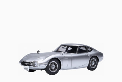 Toyota 2000GT RHD (Right Hand Drive) 1967, Silver Metallic 1:18 by AUTOart