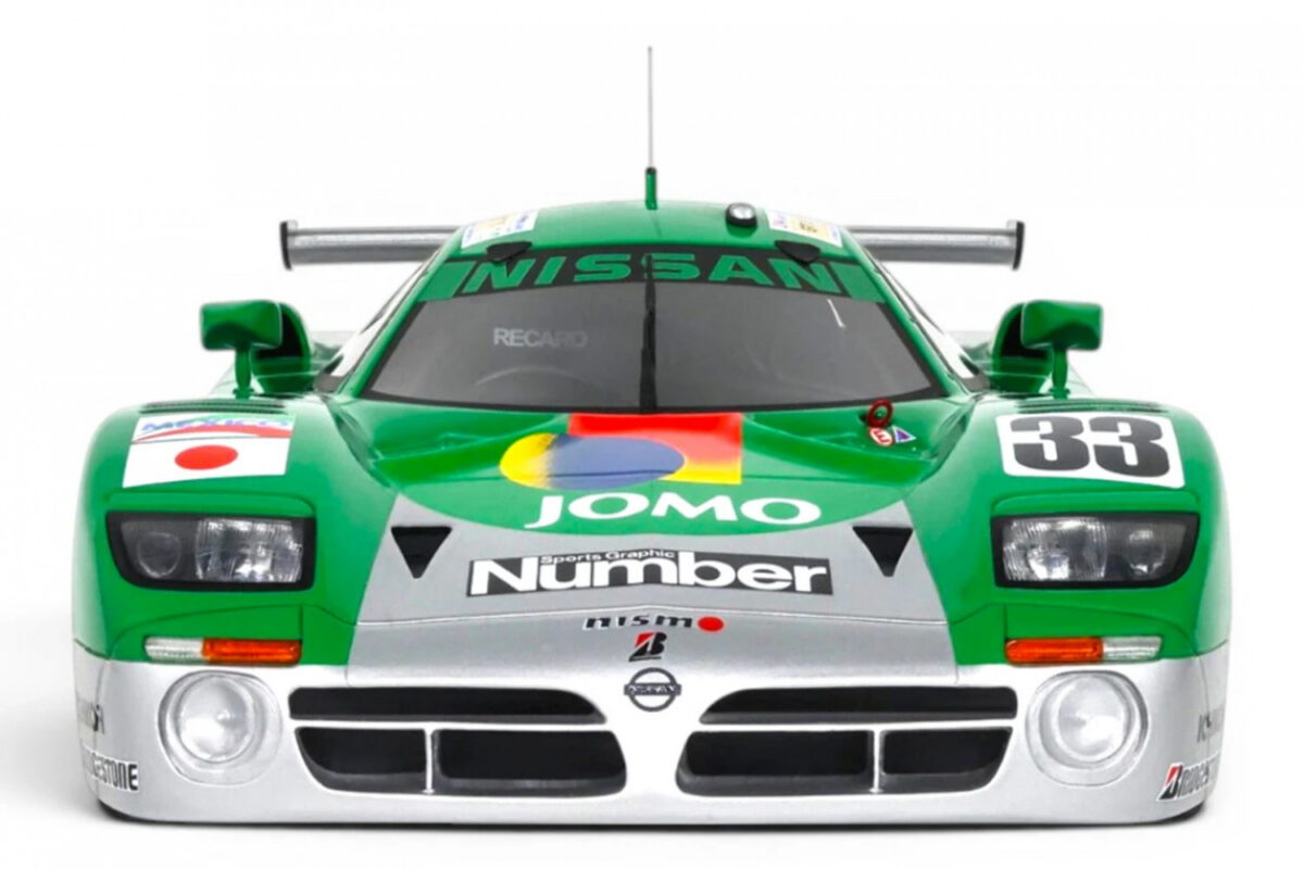 Nissan R390 GT1 #33 Satoshi Motoyama - Takuya Kurosawa - Masami