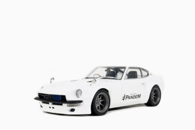 Nissan PANDEM Fairlady Z RHD (Right Hand Drive) 2015, White, Limited Edition to 2000 pieces Worldwide 1:18 by Otto Mobile