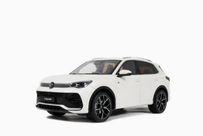 Volkswagen Tiguan E Tsi R-Line Oryx 2024, White Pearl, Limited Edition to 999 pieces Worldwide 1:18 by Otto Mobile