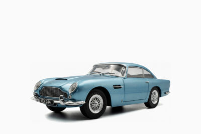 Aston Martin DB5 RHD (Right Hand Drive) 1964, Light Blue Metallic 1:18 by Solido