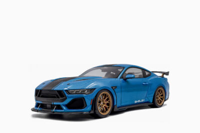 Ford Shelby Mustang Super Snake 2024, Grabber Blue Metallic with Black Stripes 1:18 by Solido