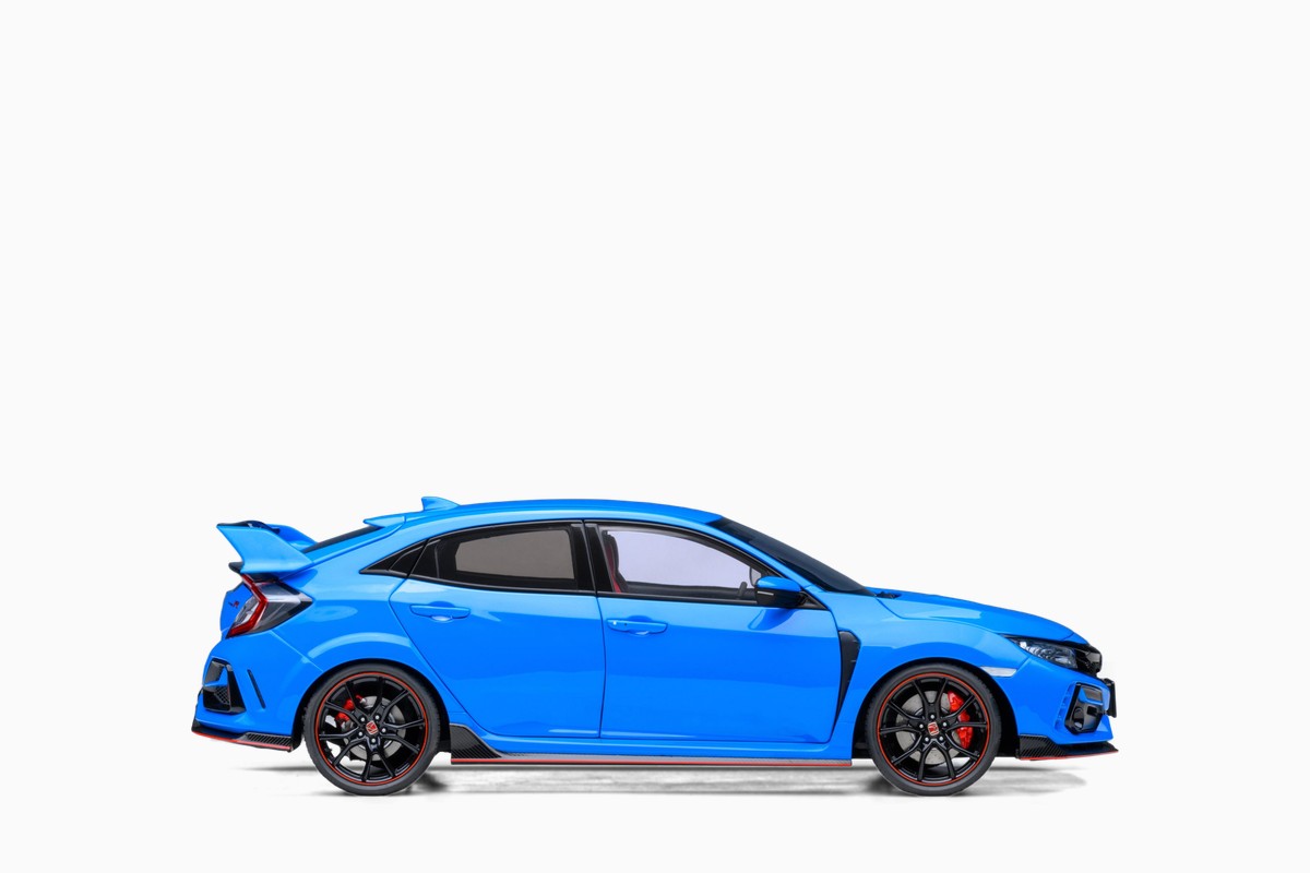AUTOart 1/18 Honda Civic Type R (FK8) 2021 in Racing Blue Pearl, side profile view