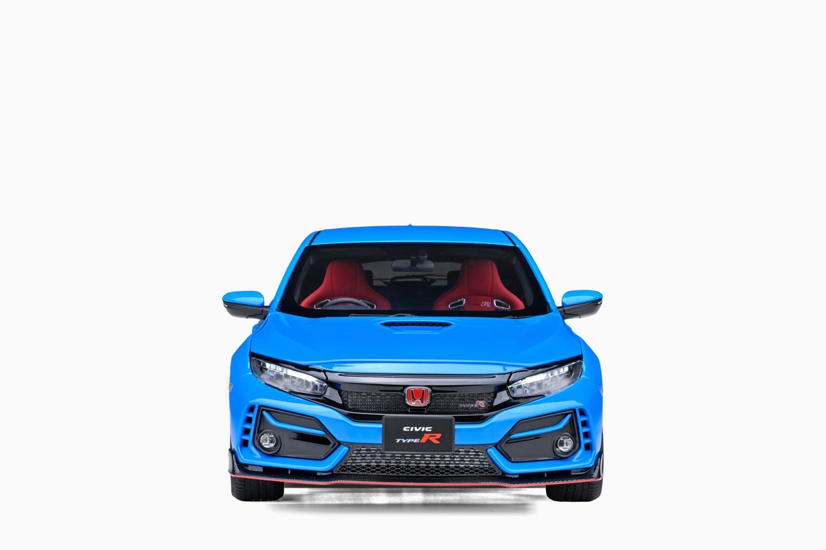 AUTOart 1/18 Honda Civic Type R (FK8) 2021 in Racing Blue Pearl, front view