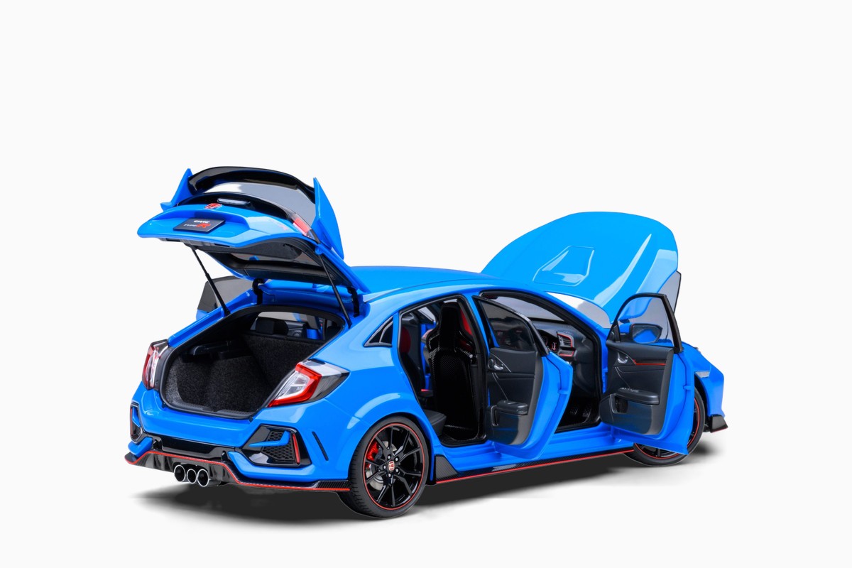 AUTOart 1/18 Honda Civic Type R (FK8) 2021 in Racing Blue Pearl, three-quarter view with doors and lids open